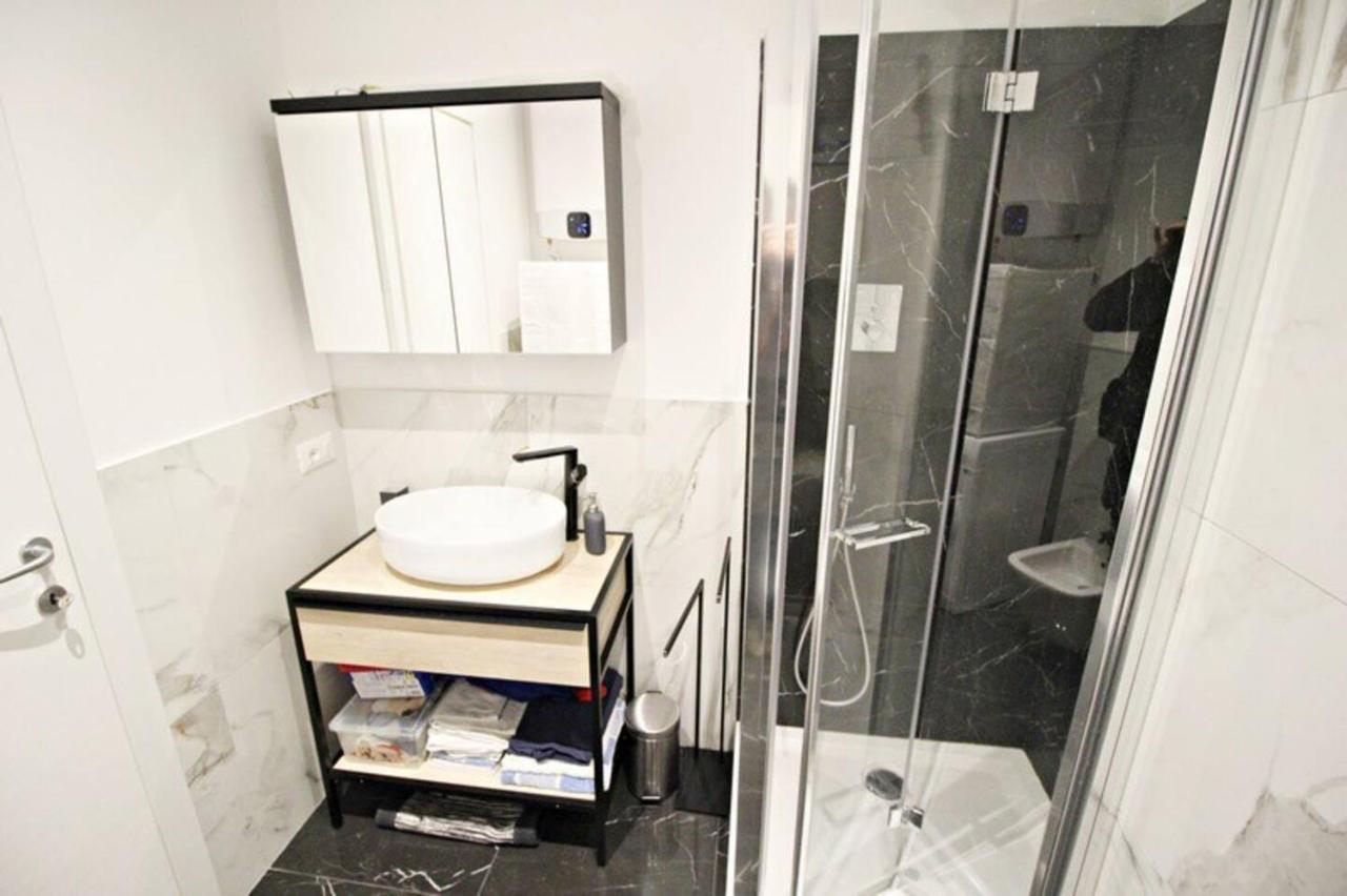 Ugo Bassi Lux Apartment بولونيا المظهر الخارجي الصورة